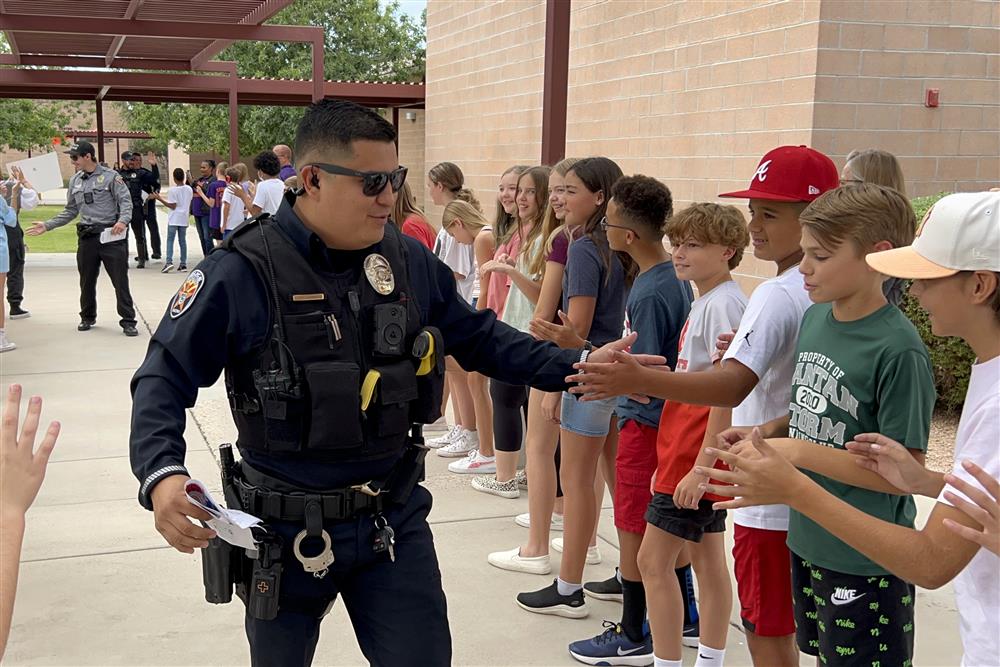 High Fives for Heroes - September, 2022